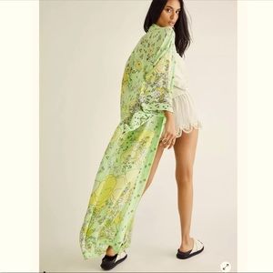 Hidden Hills Maxi Kimono 💚